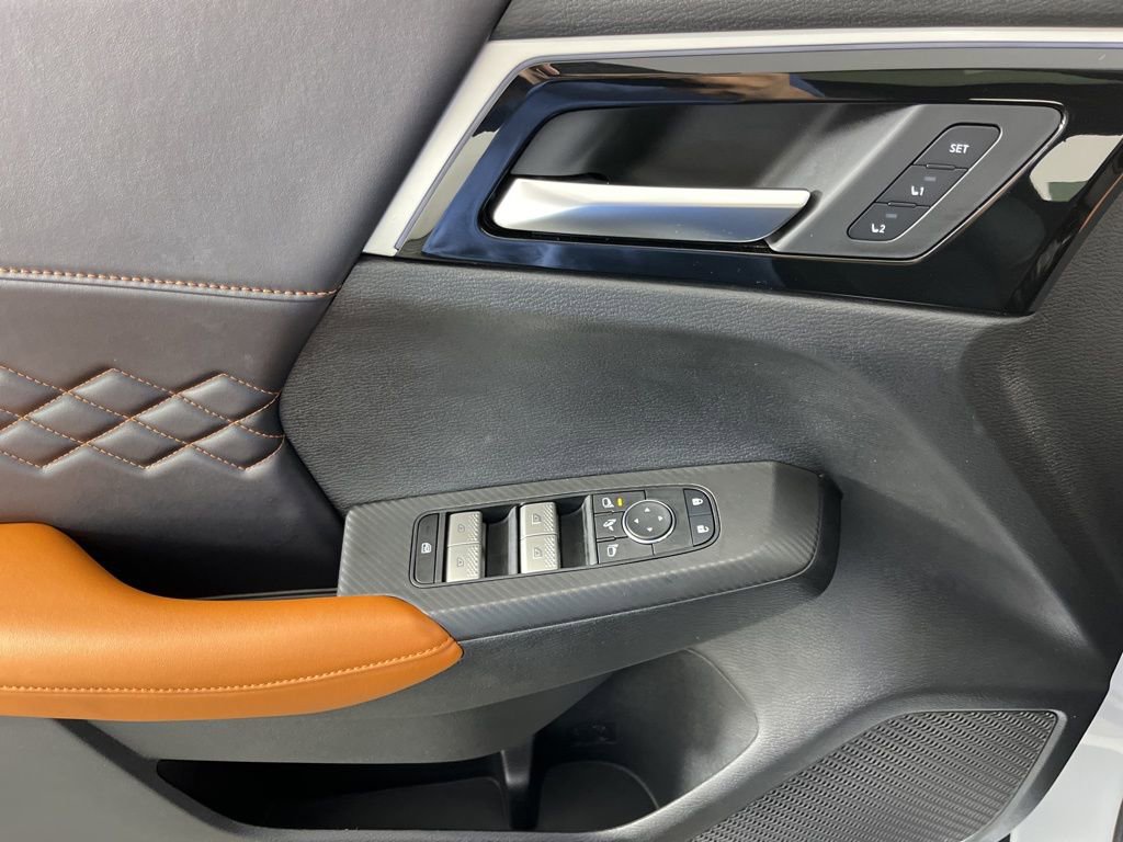 Used 2024 Mitsubishi Outlander SEL image 28