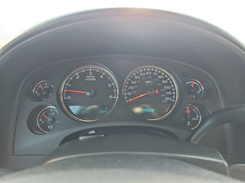 Used 2013 Chevrolet Suburban LT w/ Texas Edition RWD image 19
