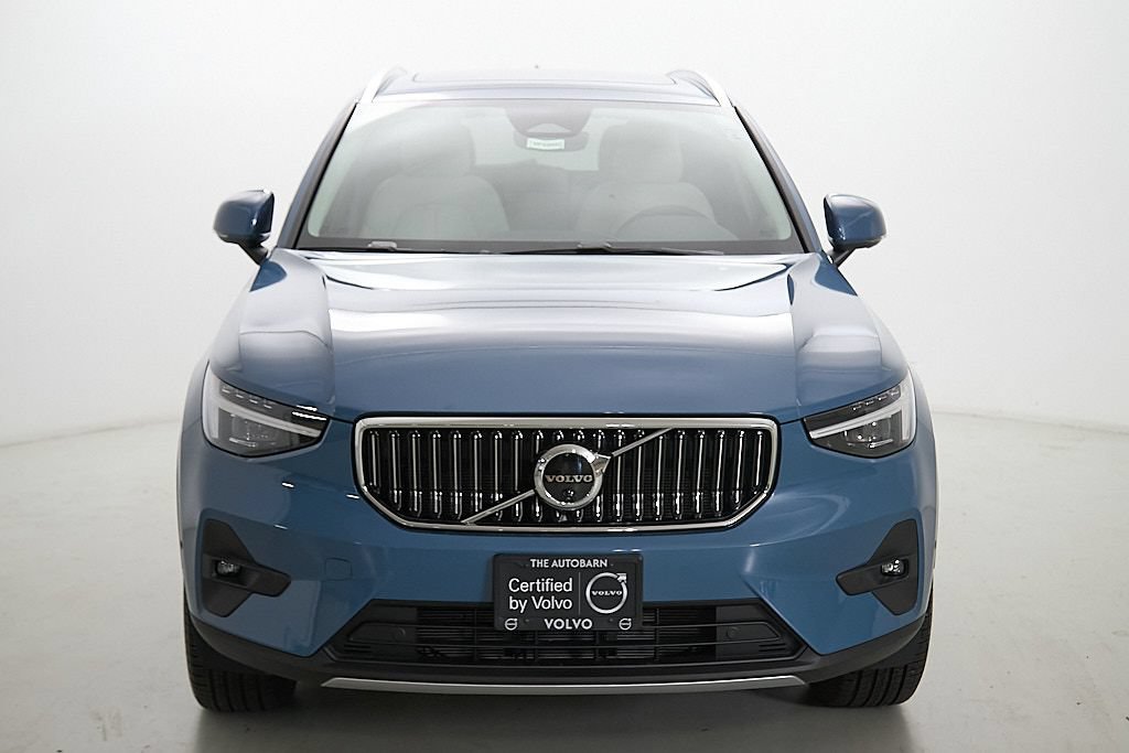 Certified 2025 Volvo XC40 B5 Ultra AWD/4WD image 5