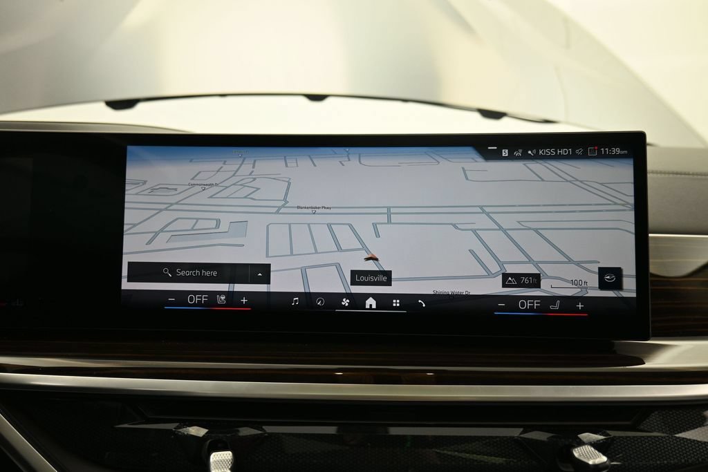 Used 2026 BMW X7 xDrive40i AWD/4WD image 11