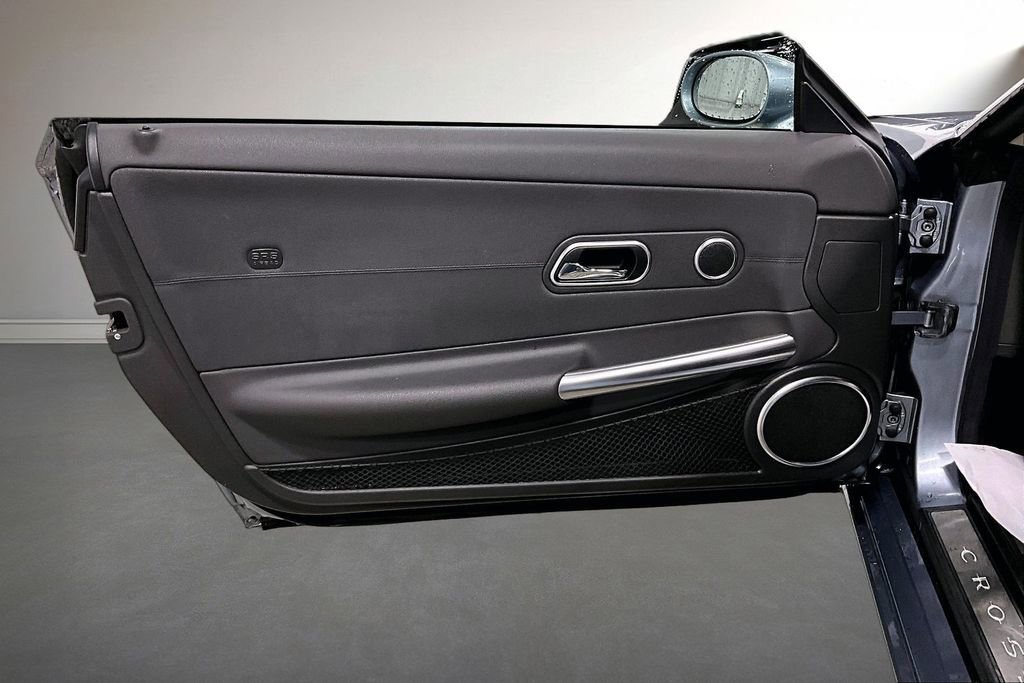Used 2005 Chrysler Crossfire Limited image 16