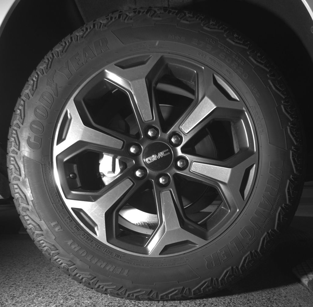 Used 2025 GMC Yukon AT4 Ultimate AWD/4WD image 11