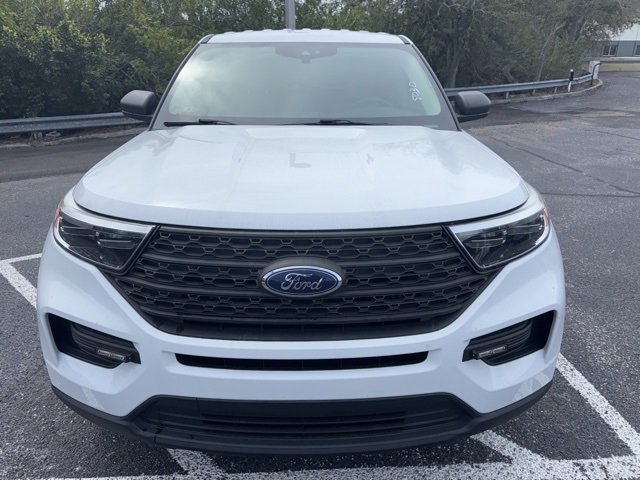 Used 2022 Ford Explorer 4WD w/ Class IV Trailer Tow Package image 2