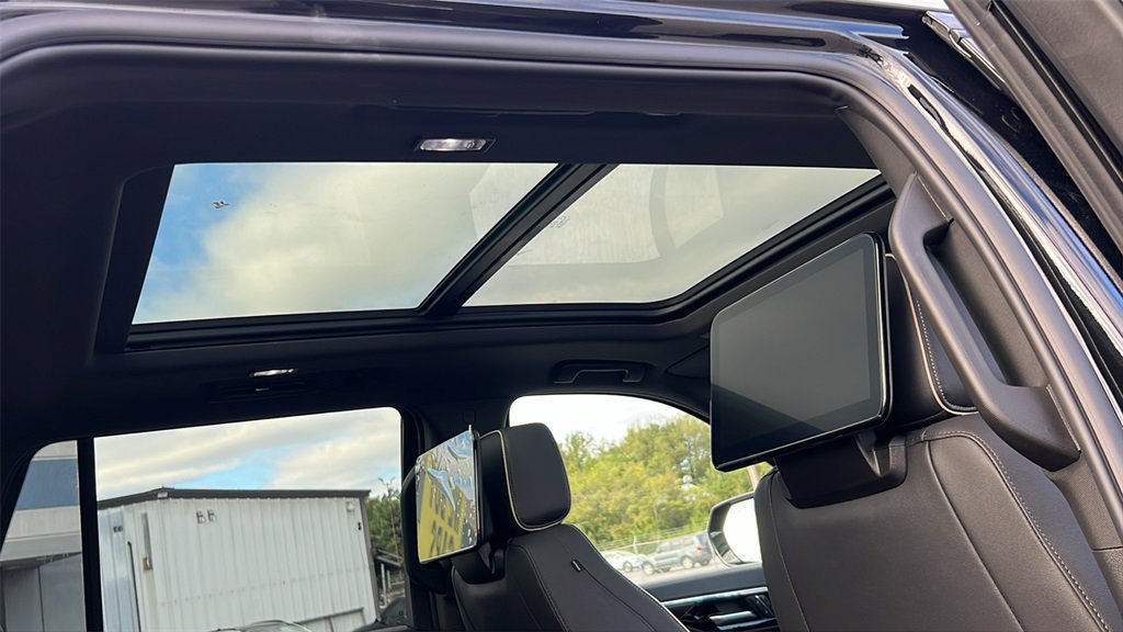 New 2026 Chevrolet Tahoe Premier image 12