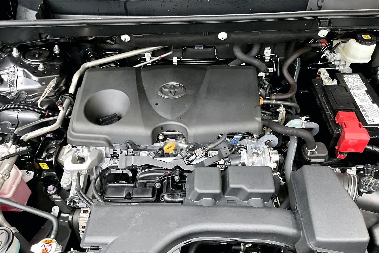 Certified 2023 Toyota RAV4 LE FWD image 32