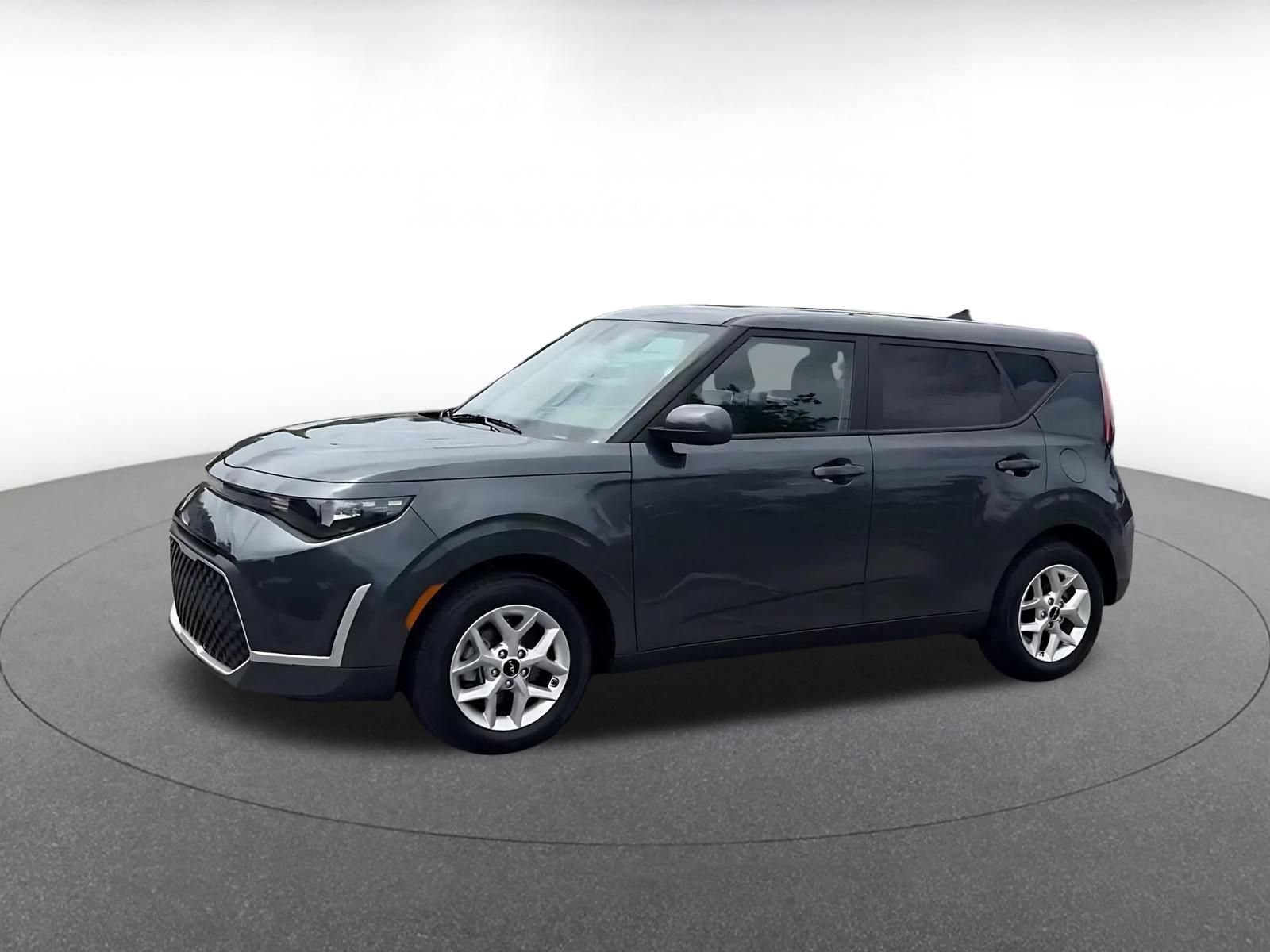 Used 2025 Kia Soul LX w/ LX Technology Package FWD image 8