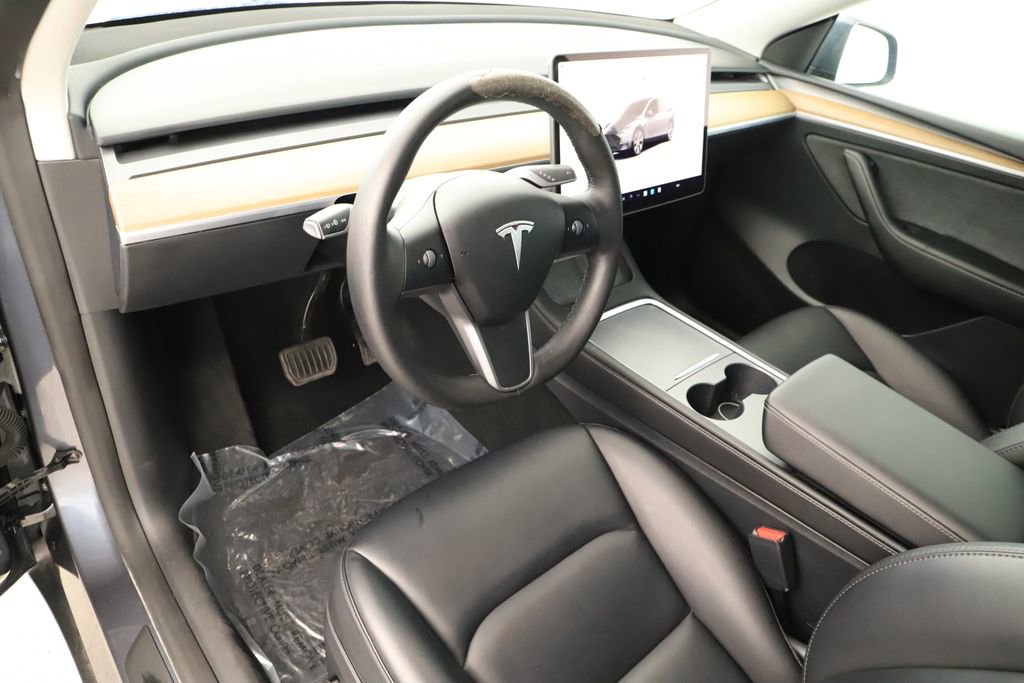 Used 2023 Tesla Model Y Long Range image 15