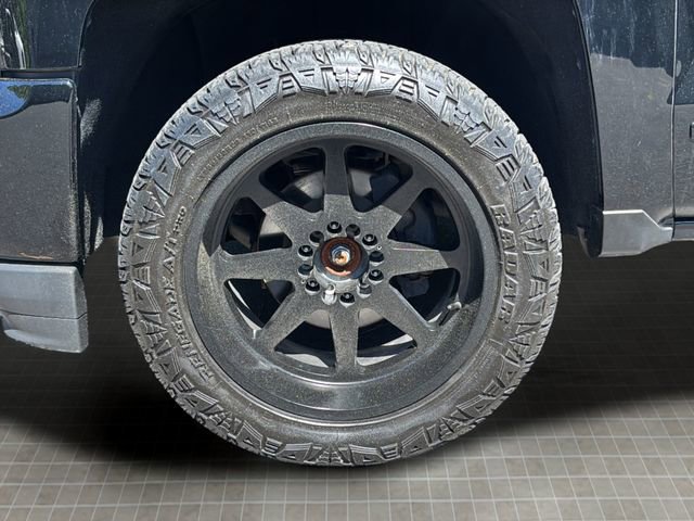 Used 2017 Chevrolet Silverado 1500 LT w/ All Star Edition AWD/4WD image 26