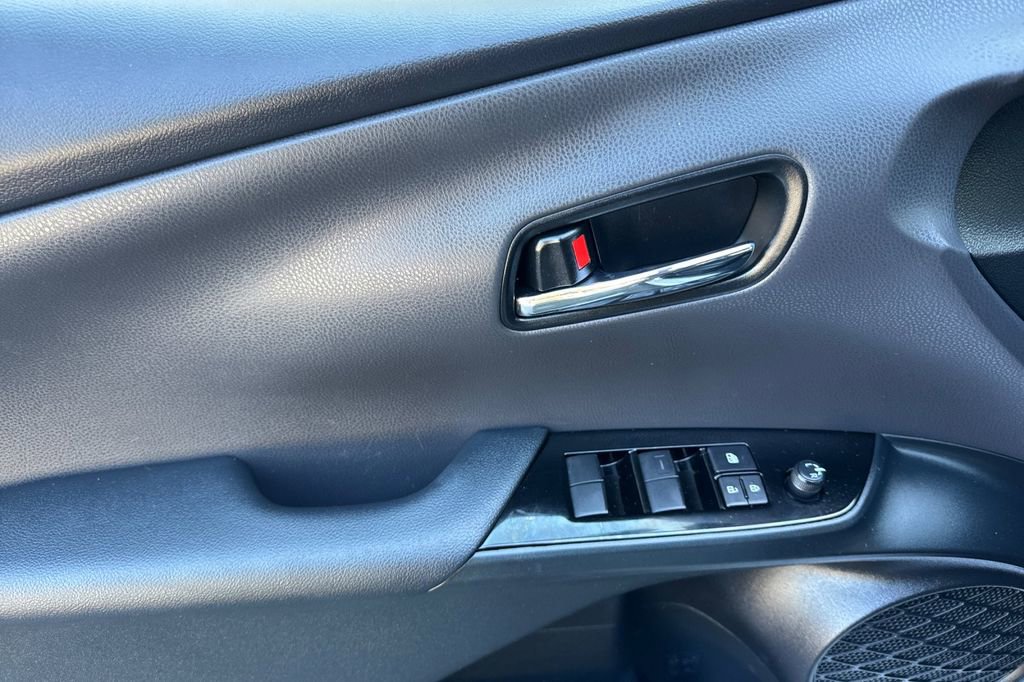 Certified 2021 Toyota Prius Prime Limited FWD image 10