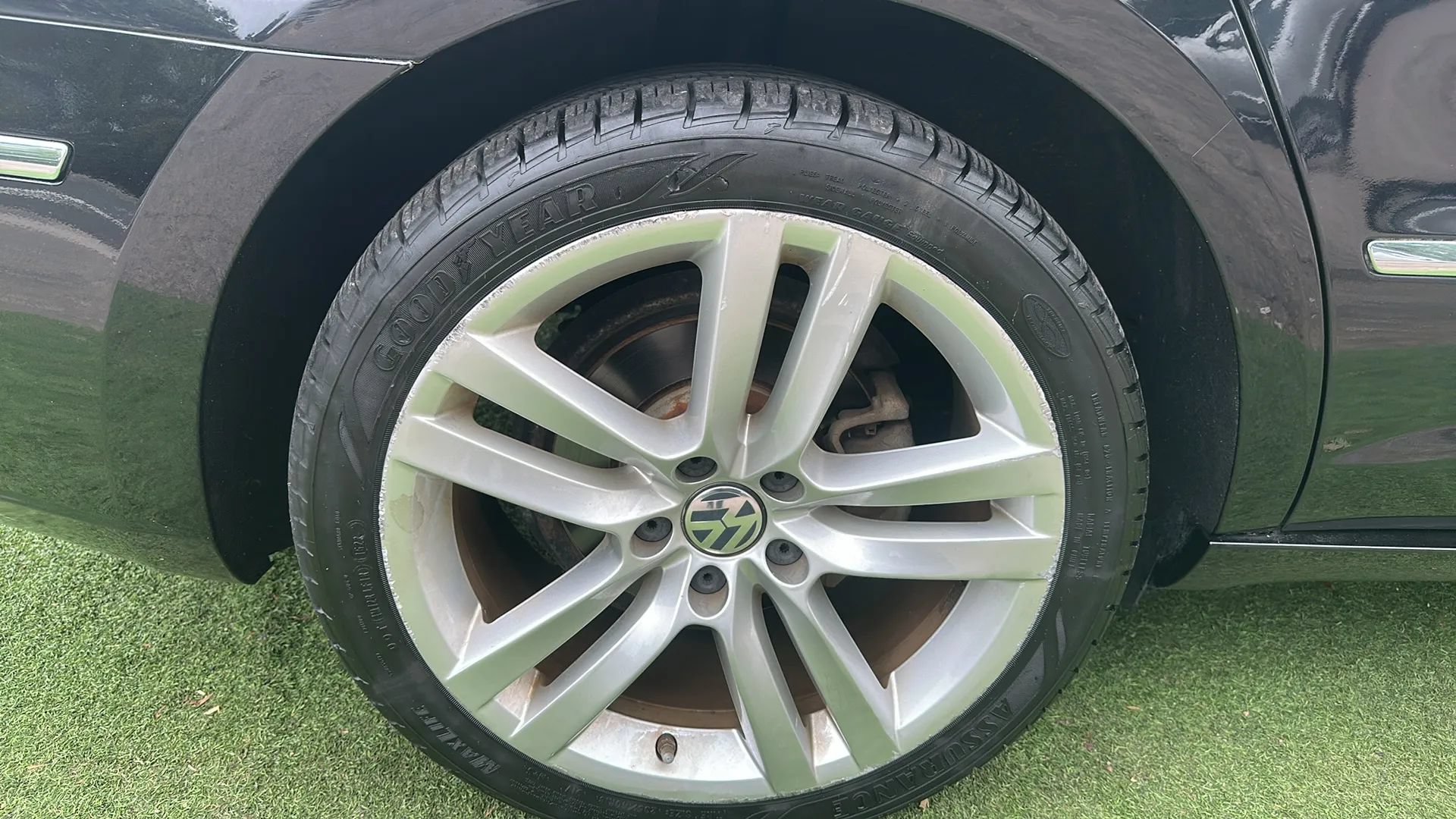 Used 2013 Volkswagen CC Lux FWD image 46