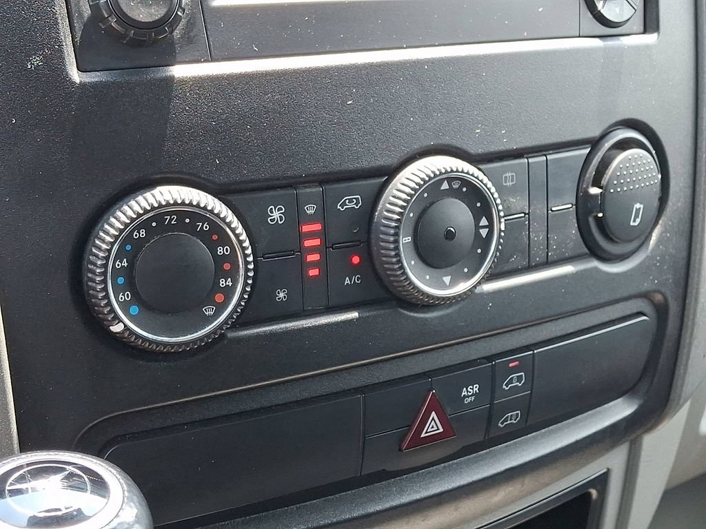 Used 2017 Mercedes-Benz Sprinter 2500 image 17