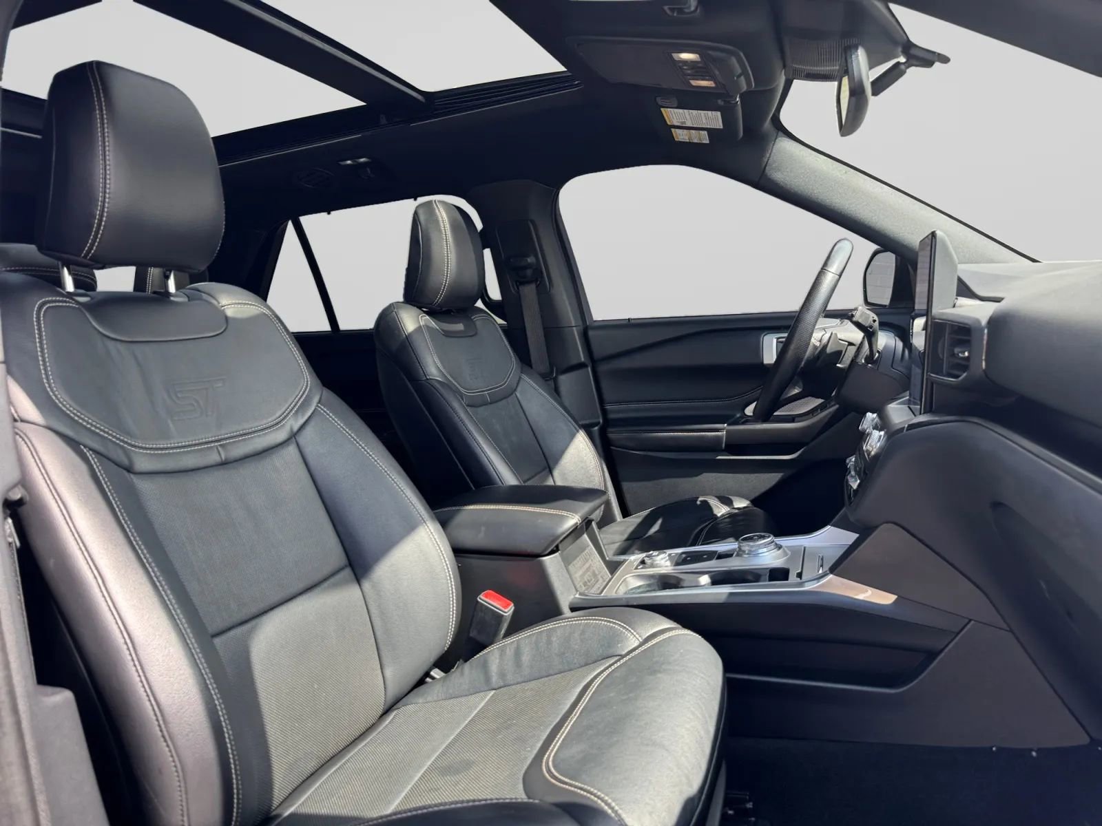 Used 2020 Ford Explorer ST w/ ST Street Pack image 37