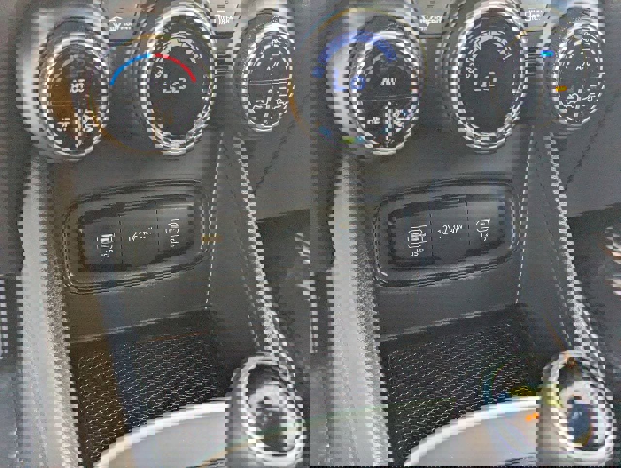 Used 2025 Hyundai Venue SEL image 27