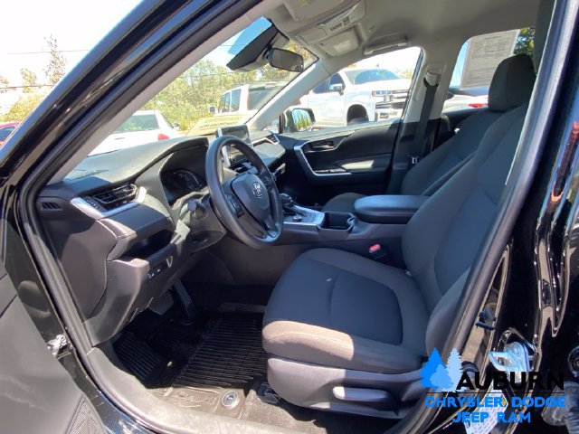 Used 2024 Toyota RAV4 LE AWD/4WD image 30