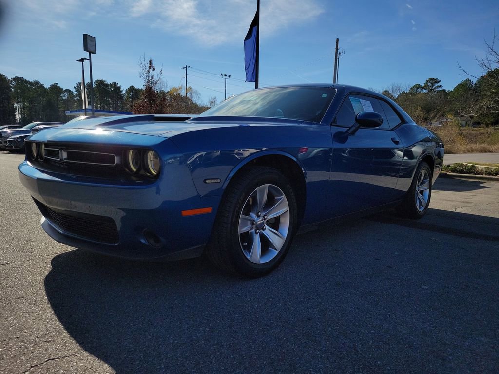 Used 2020 Dodge Challenger SXT image 7