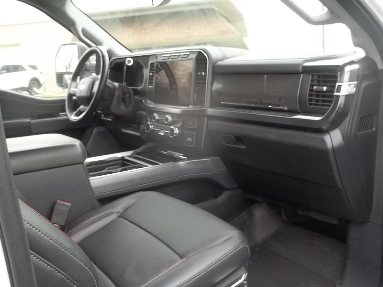 Used 2024 Ford F350 Lariat w/ FX4 Off-Road Package AWD/4WD image 6