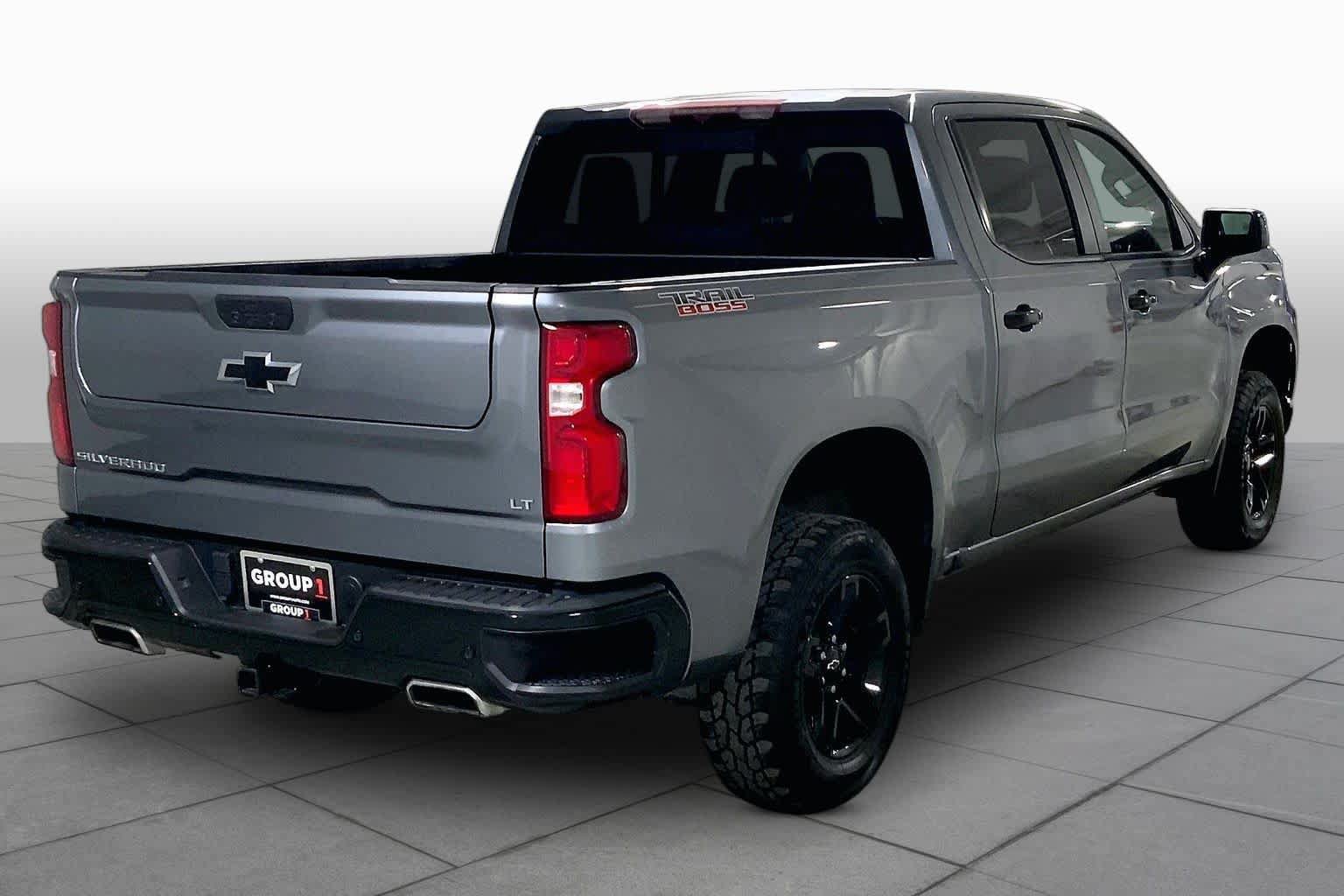 Used 2021 Chevrolet Silverado 1500 LT Trail Boss w/ LT Trail Boss Premium Package AWD/4WD image 12