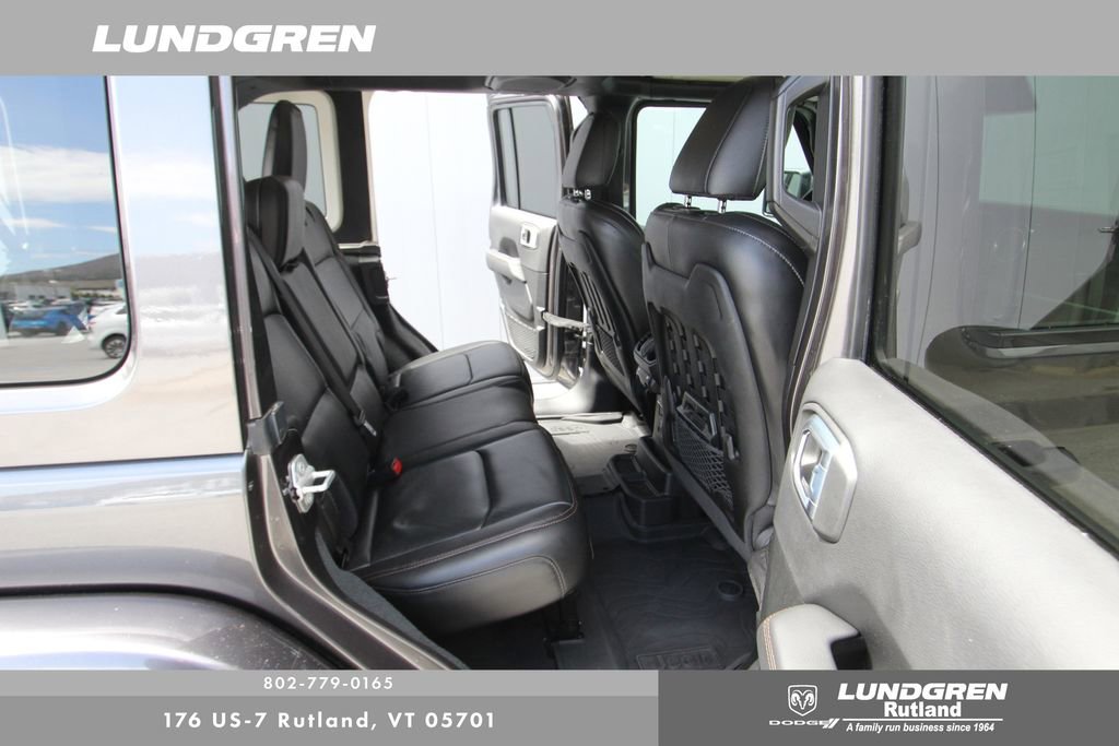 Used 2022 Jeep Wrangler Unlimited Rubicon w/ Dual Top Group AWD/4WD image 19