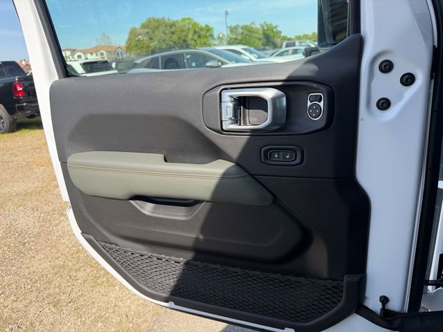 New 2026 Jeep Gladiator Mojave image 15