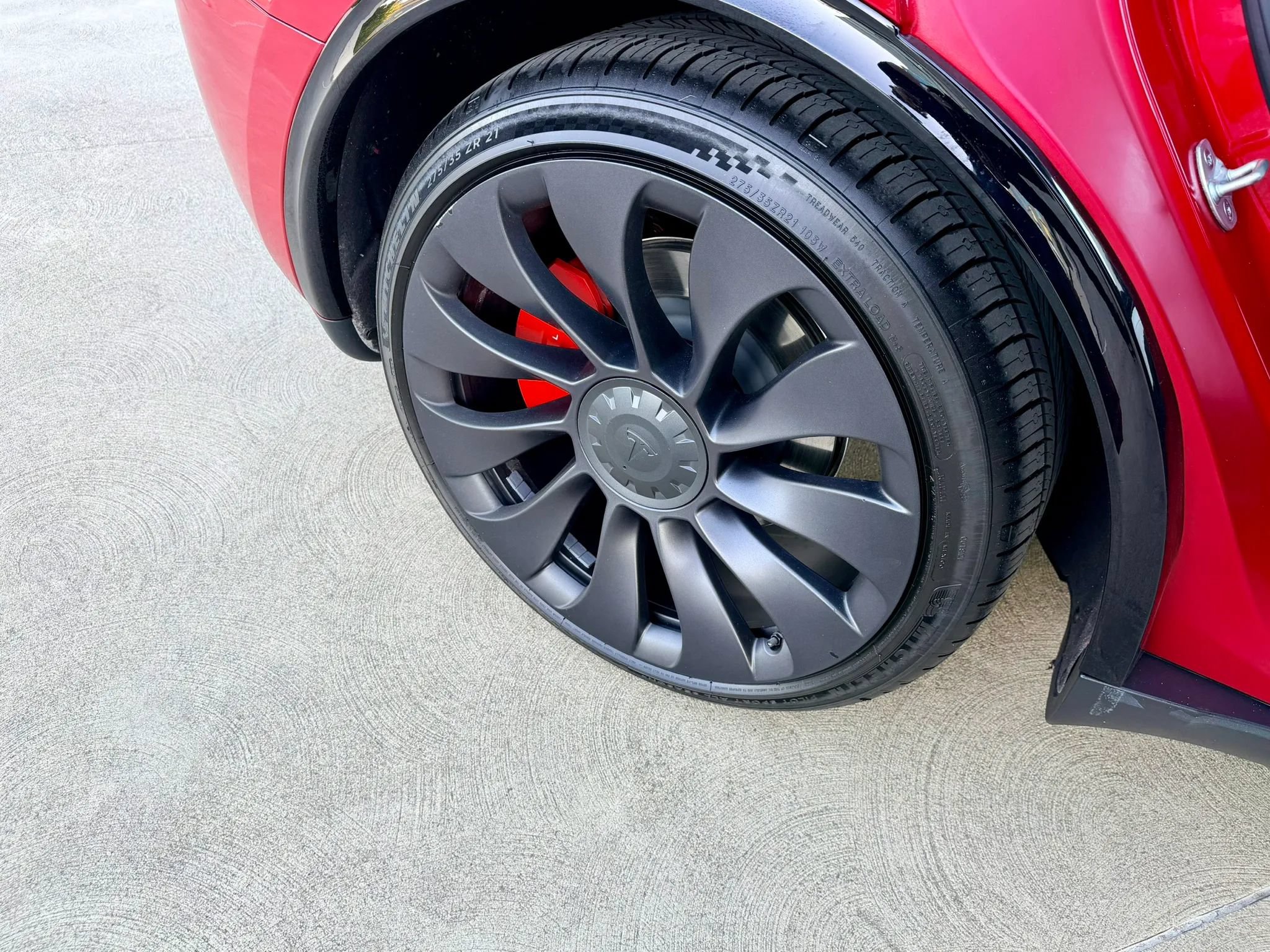 Used 2023 Tesla Model Y Long Range AWD/4WD image 32