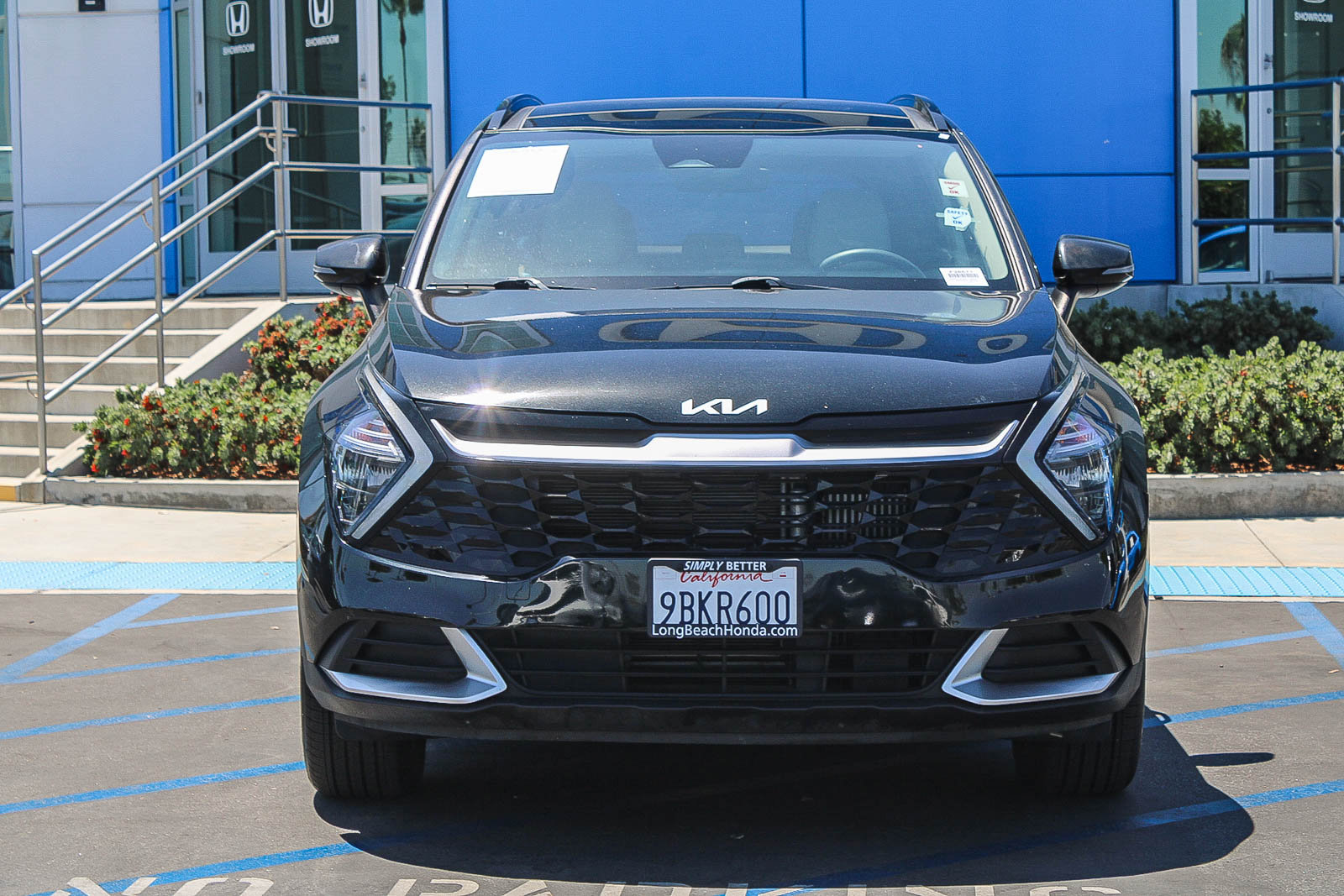 Used 2023 Kia Sportage EX w/ EX Premium Package AWD/4WD image 2