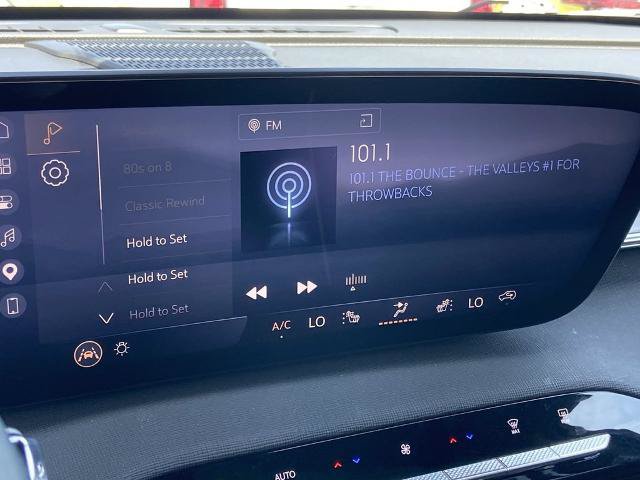 Used 2025 Buick Enclave Preferred AWD/4WD image 9