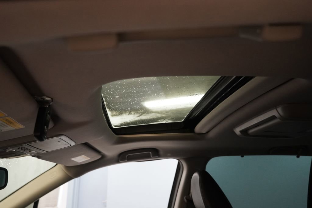 Used 2017 Honda Pilot Touring image 3