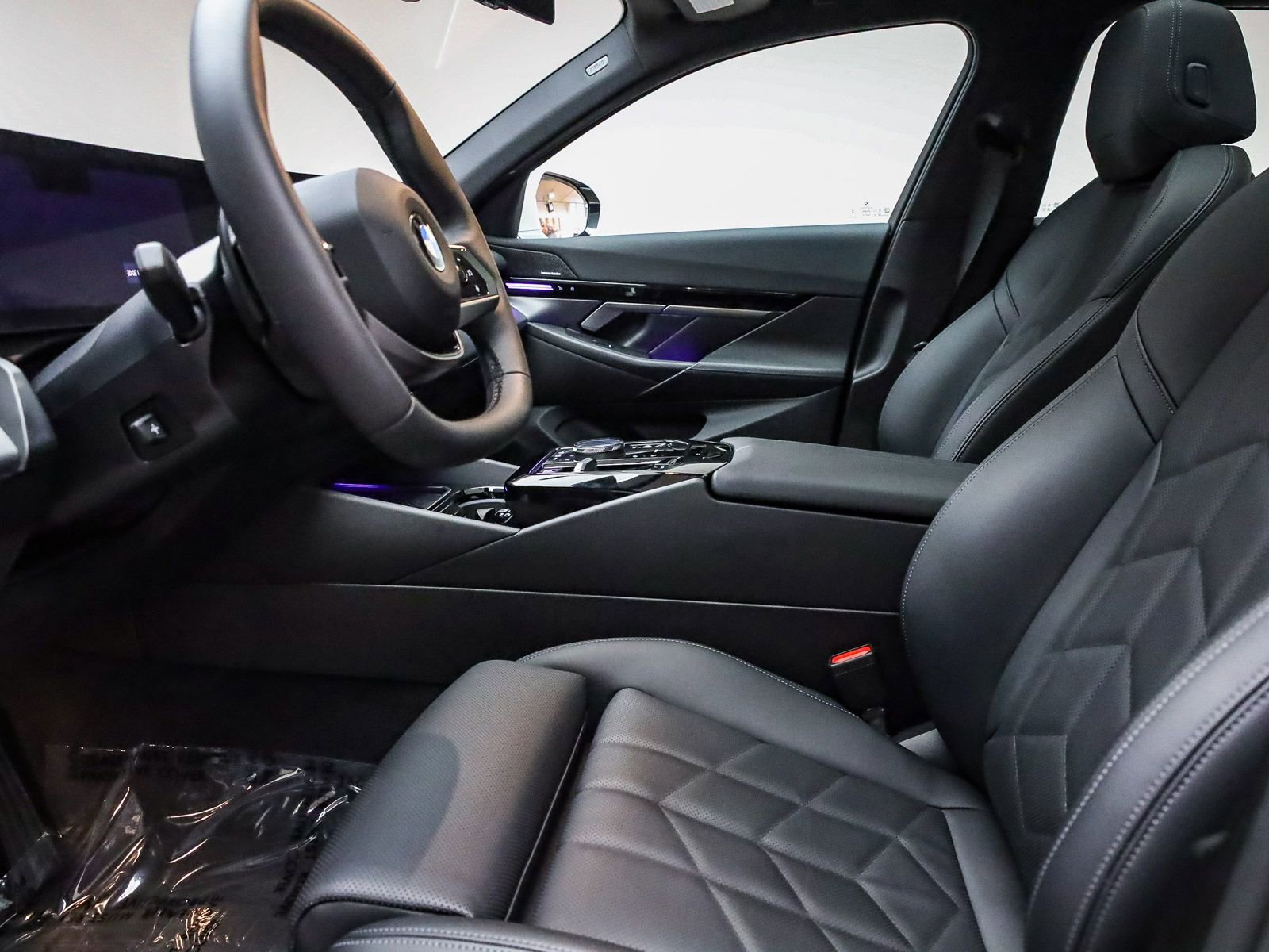 Used 2025 BMW 530i w/ Premium Package image 19