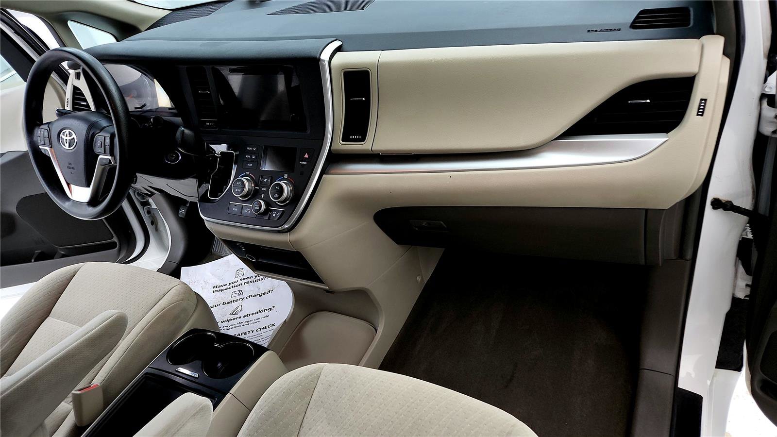 Used 2015 Toyota Sienna LE image 15