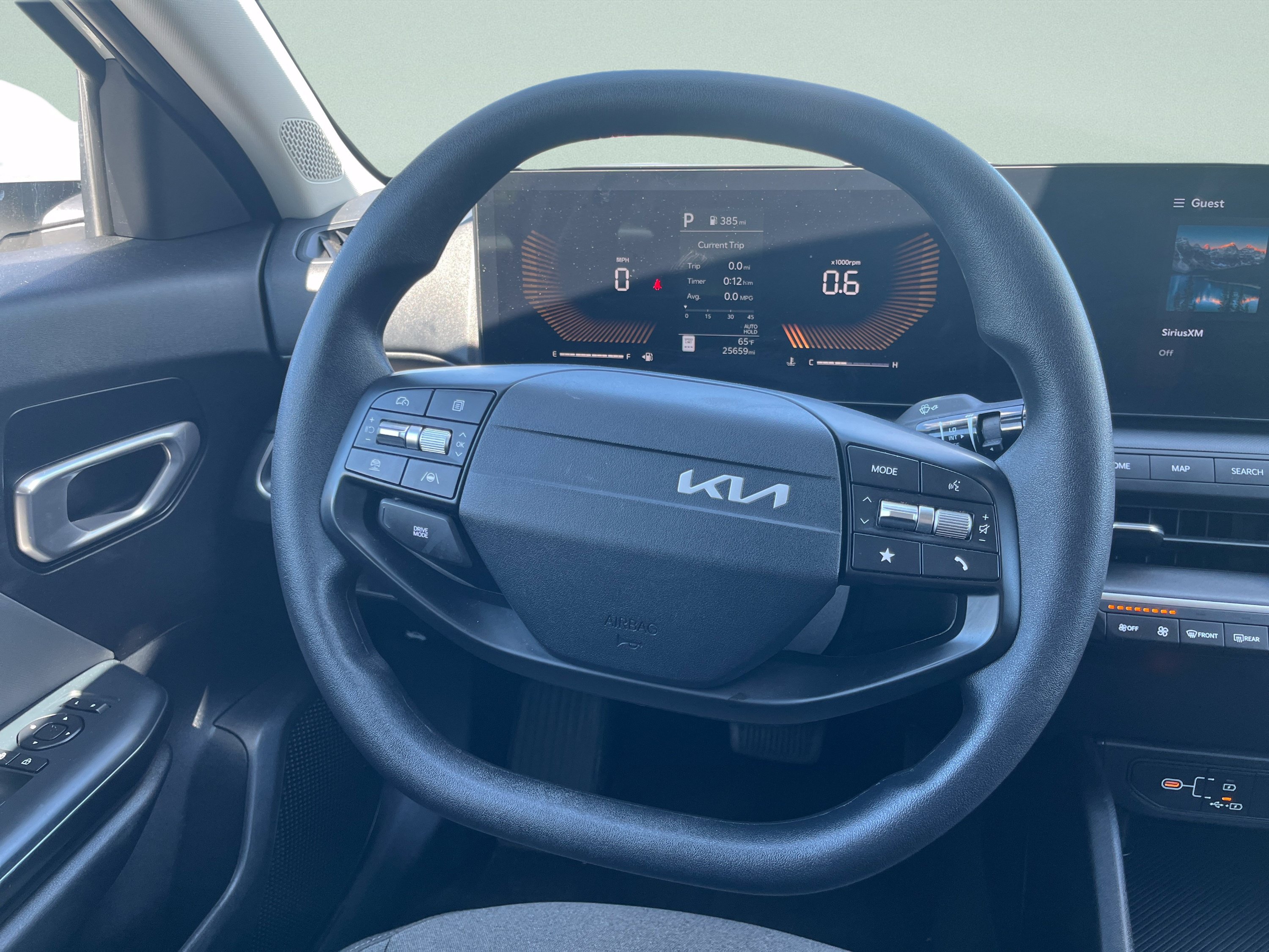 Used 2025 Kia K4 FWD image 24