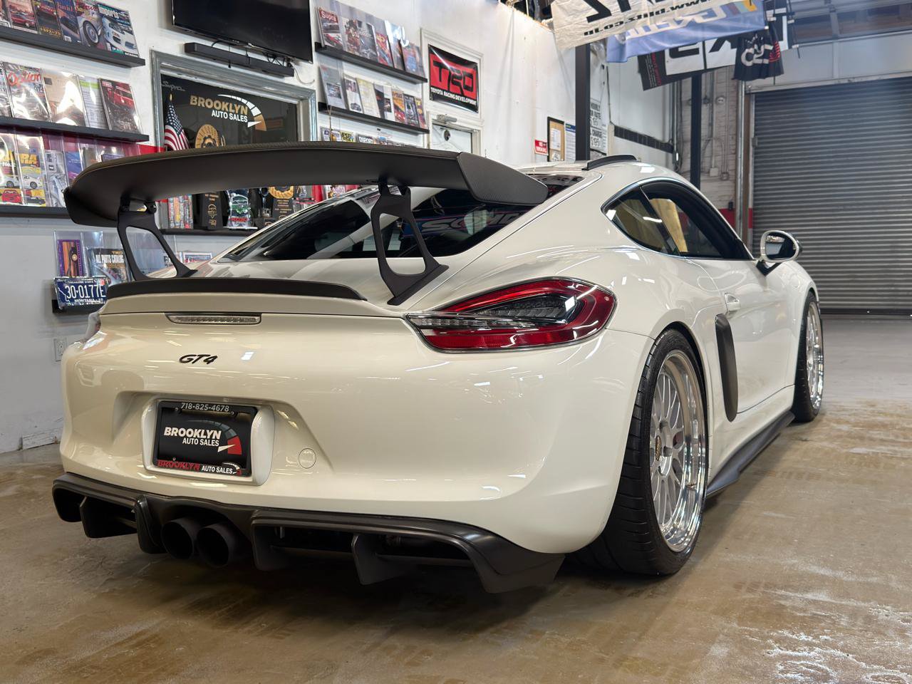 Used 2016 Porsche Cayman GT4 RWD image 7