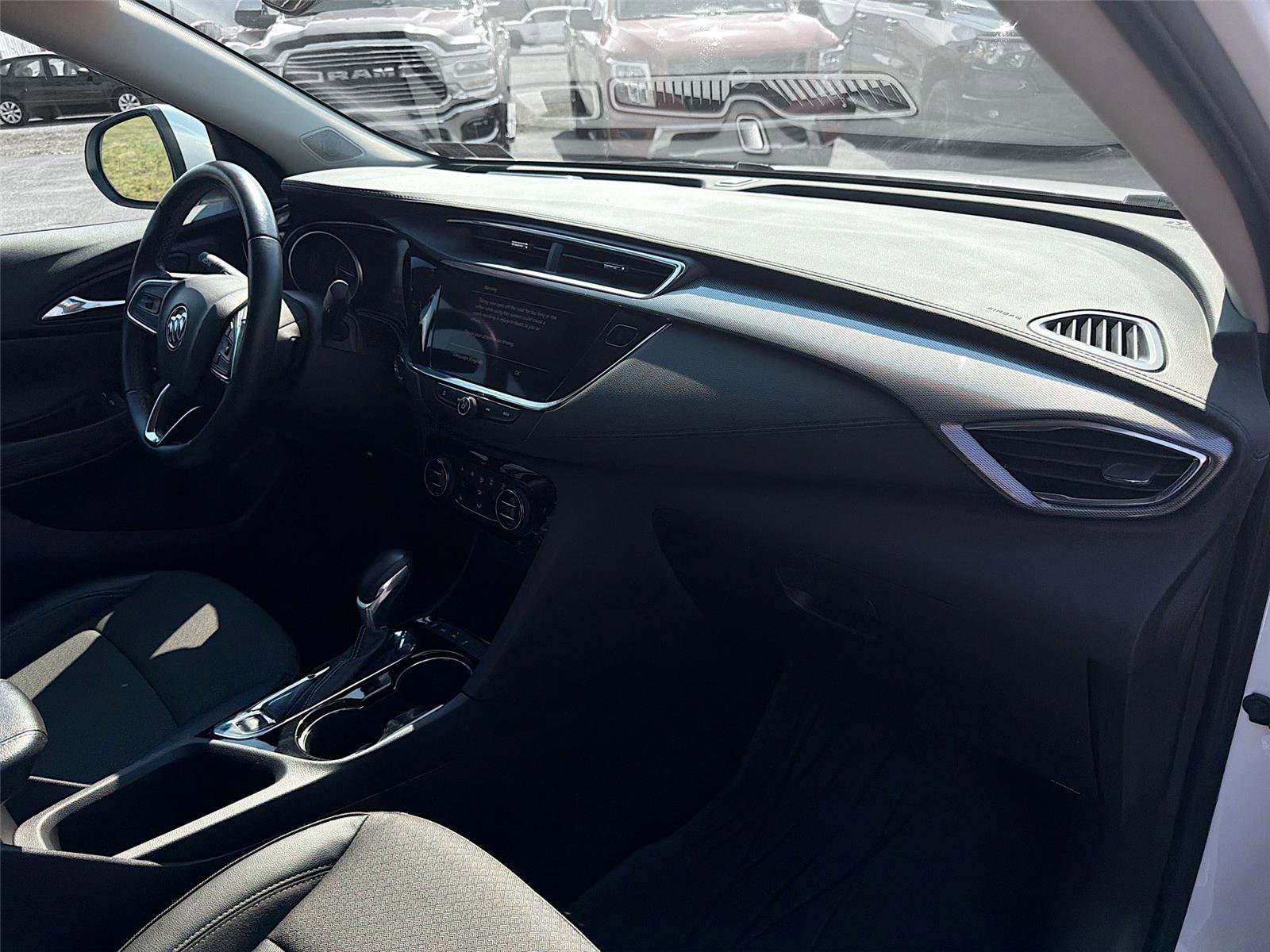 Used 2023 Buick Encore GX Select image 27