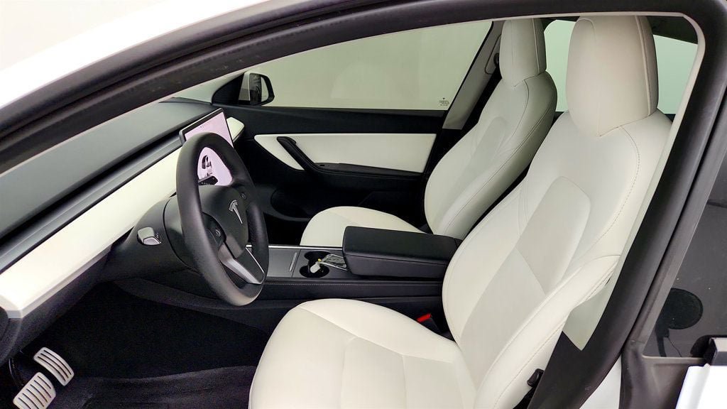 Used 2022 Tesla Model Y Performance AWD/4WD image 24