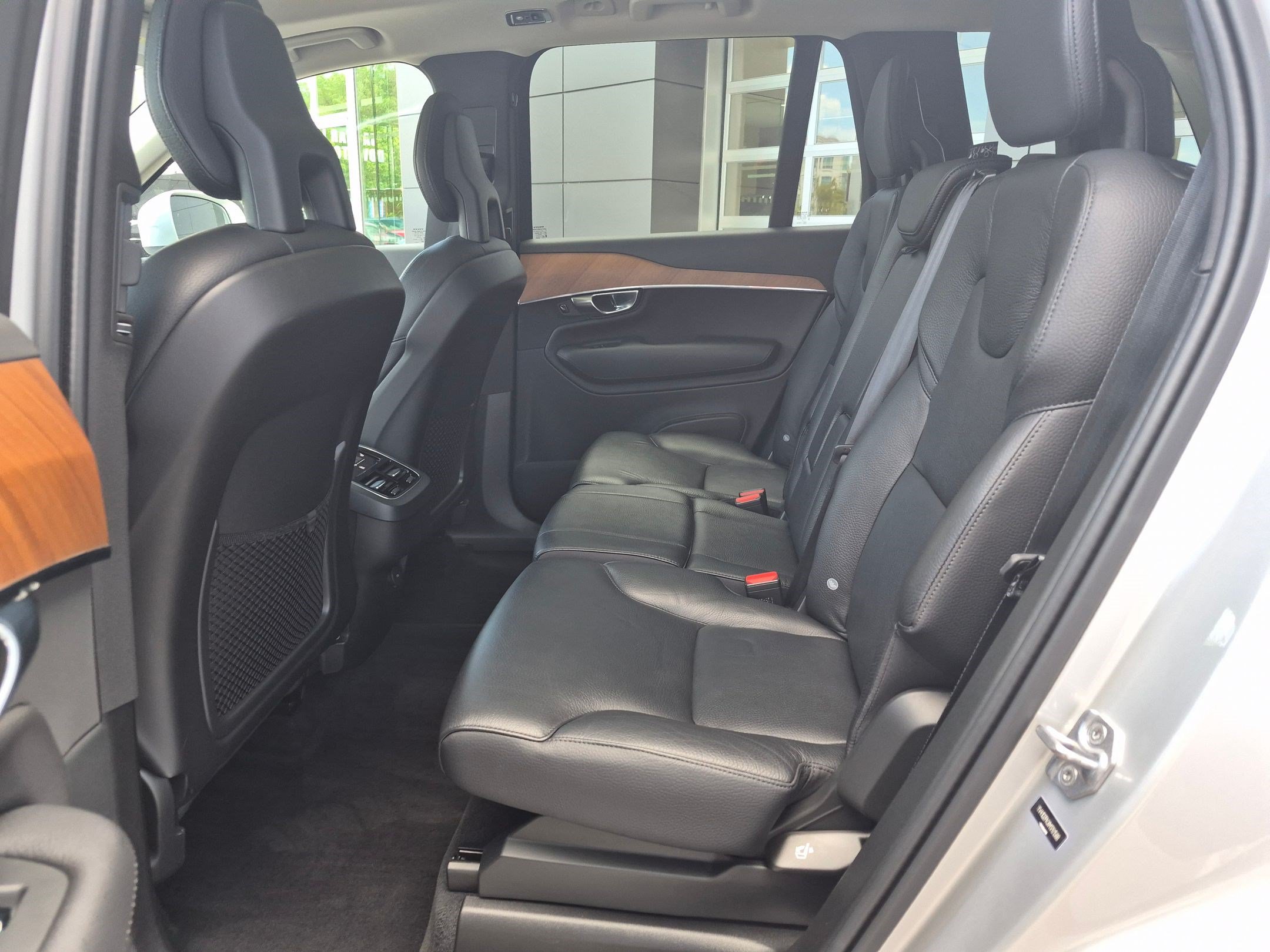 Used 2021 Volvo XC90 T5 Momentum w/ Advanced Package AWD/4WD image 26