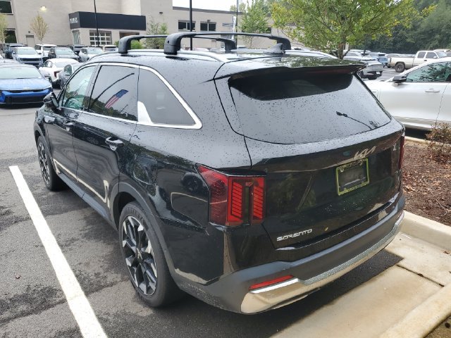 Certified 2025 Kia Sorento SX FWD image 7