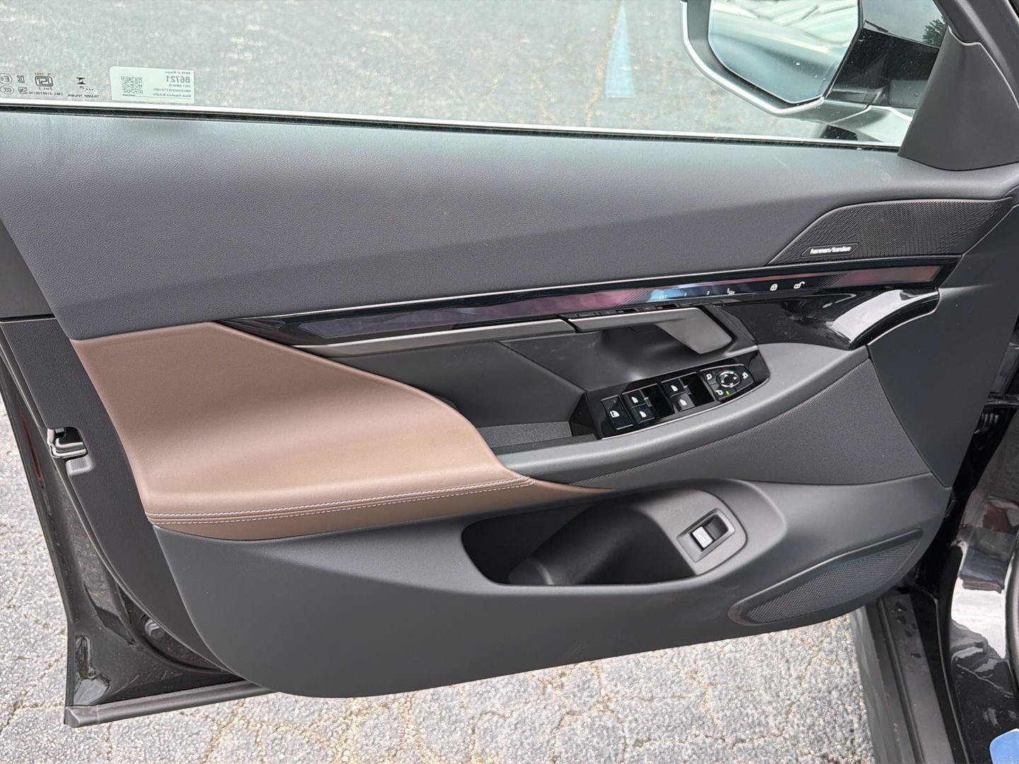 New 2027 BMW i5 eDrive40 w/ Premium Package RWD image 16