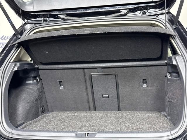 Used 2017 Volkswagen Golf Wolfsburg Edition image 16