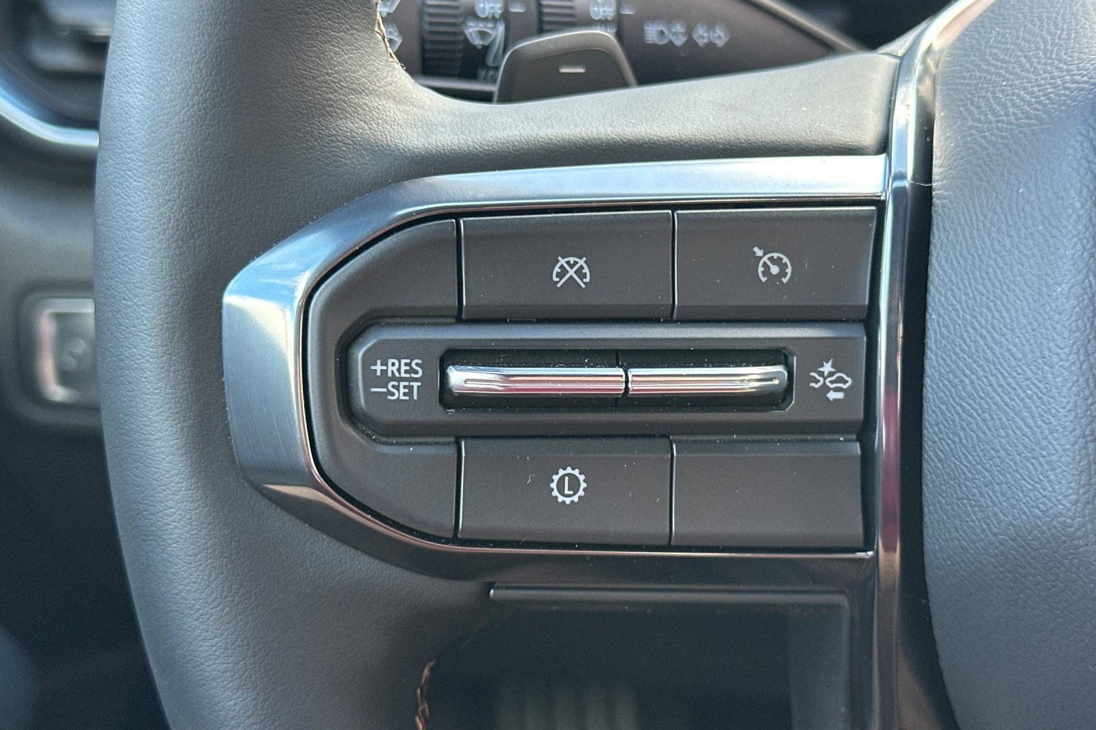 Used 2026 GMC Terrain AT4 w/ Convenience Package III image 36