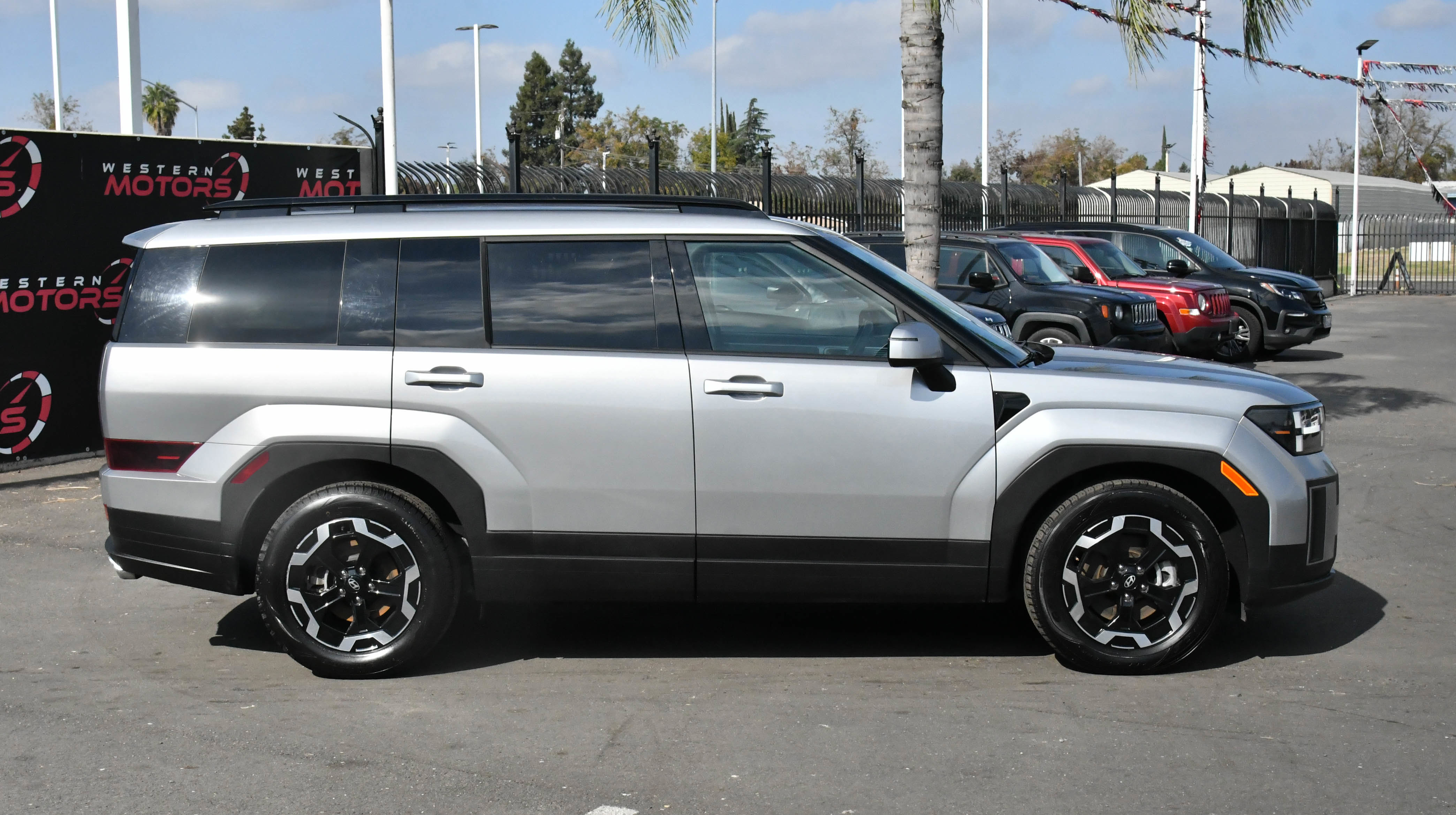 Used 2024 Hyundai Santa Fe SEL image 11