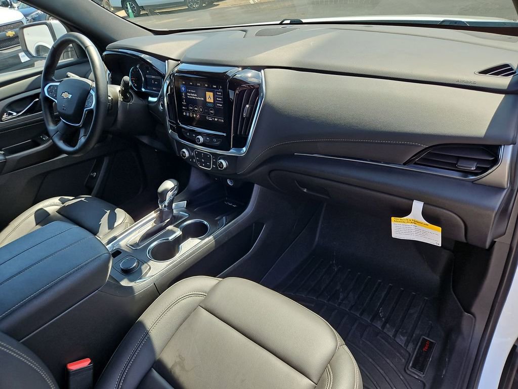 Used 2023 Chevrolet Traverse LT FWD image 28