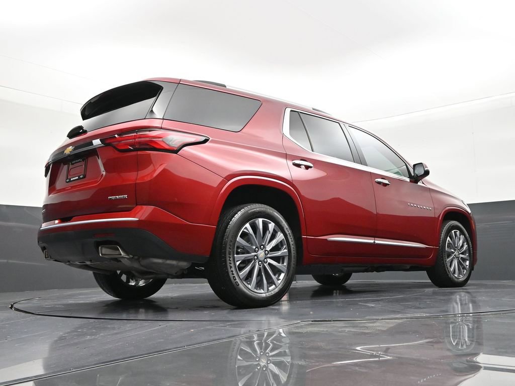 Used 2023 Chevrolet Traverse Premier FWD image 27