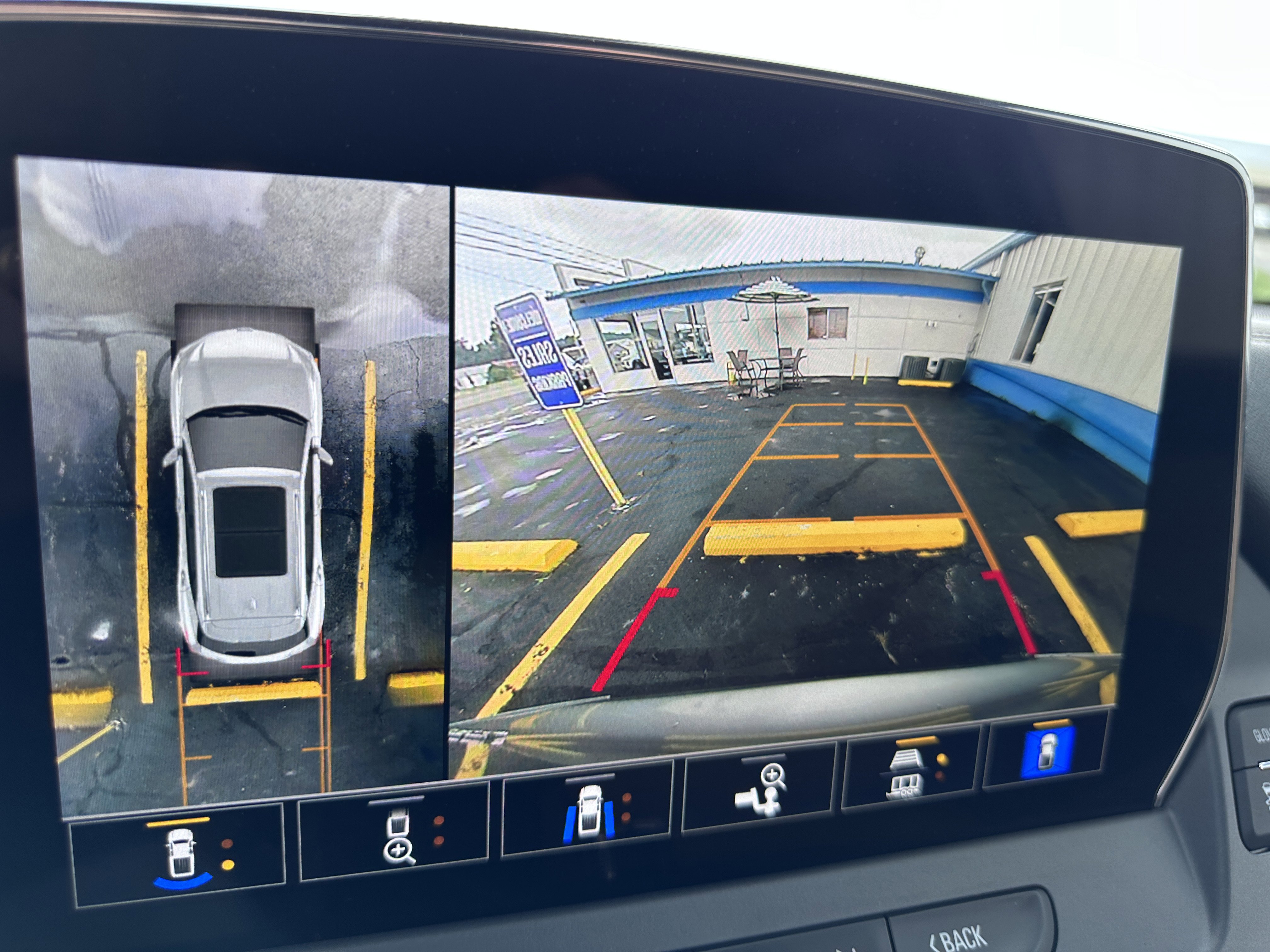 Used 2024 Chevrolet Blazer Premier w/ Driver Confidence II Package image 23