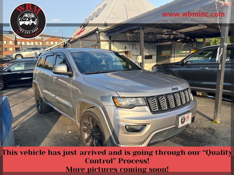 Used 2017 Jeep Grand Cherokee Altitude AWD/4WD image 1