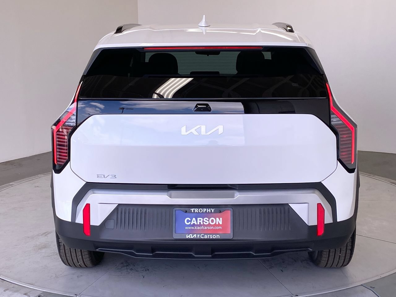 New 2027 Kia EV3 Wind FWD image 4