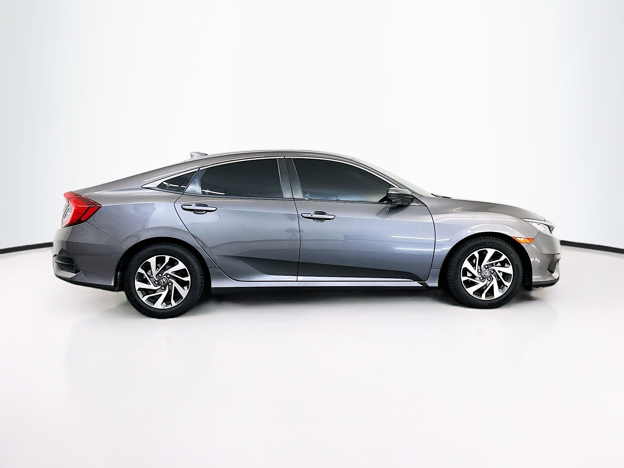 Used 2018 Honda Civic EX image 10