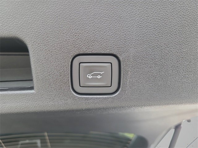 New 2026 Chevrolet Traverse LT w/ Driver Confidence Package image 11