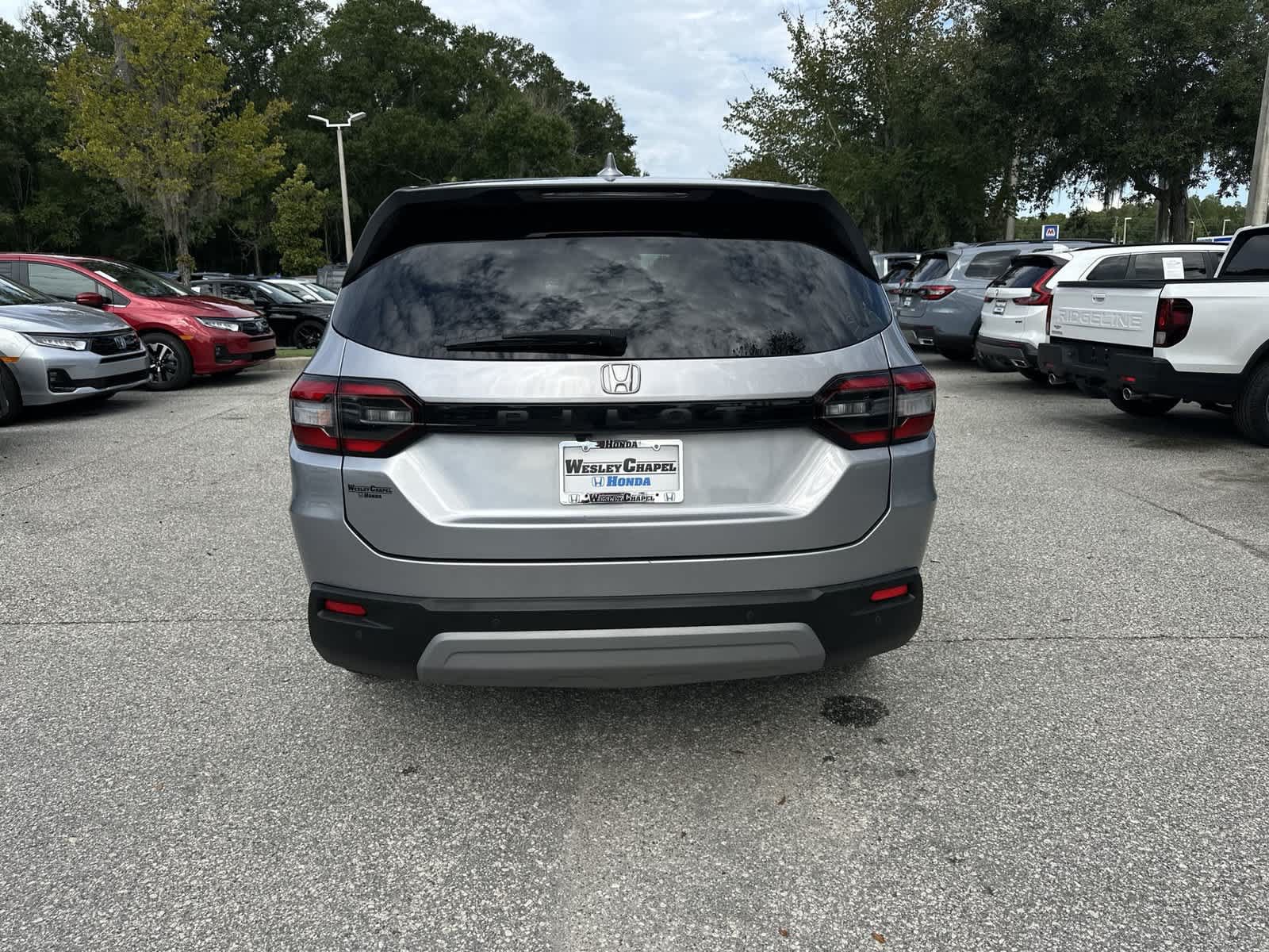 Used 2025 Honda Pilot EX-L image 5