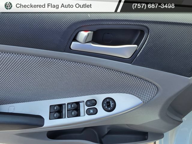 Used 2014 Hyundai Accent GS FWD image 20