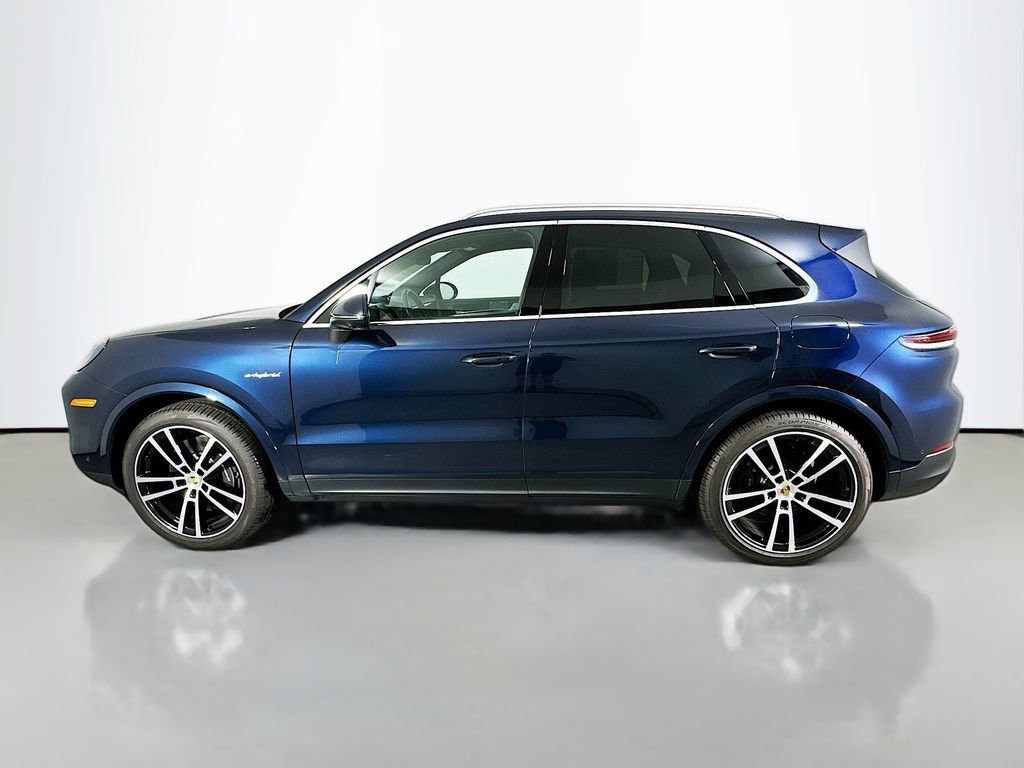 Certified 2024 Porsche Cayenne video 2