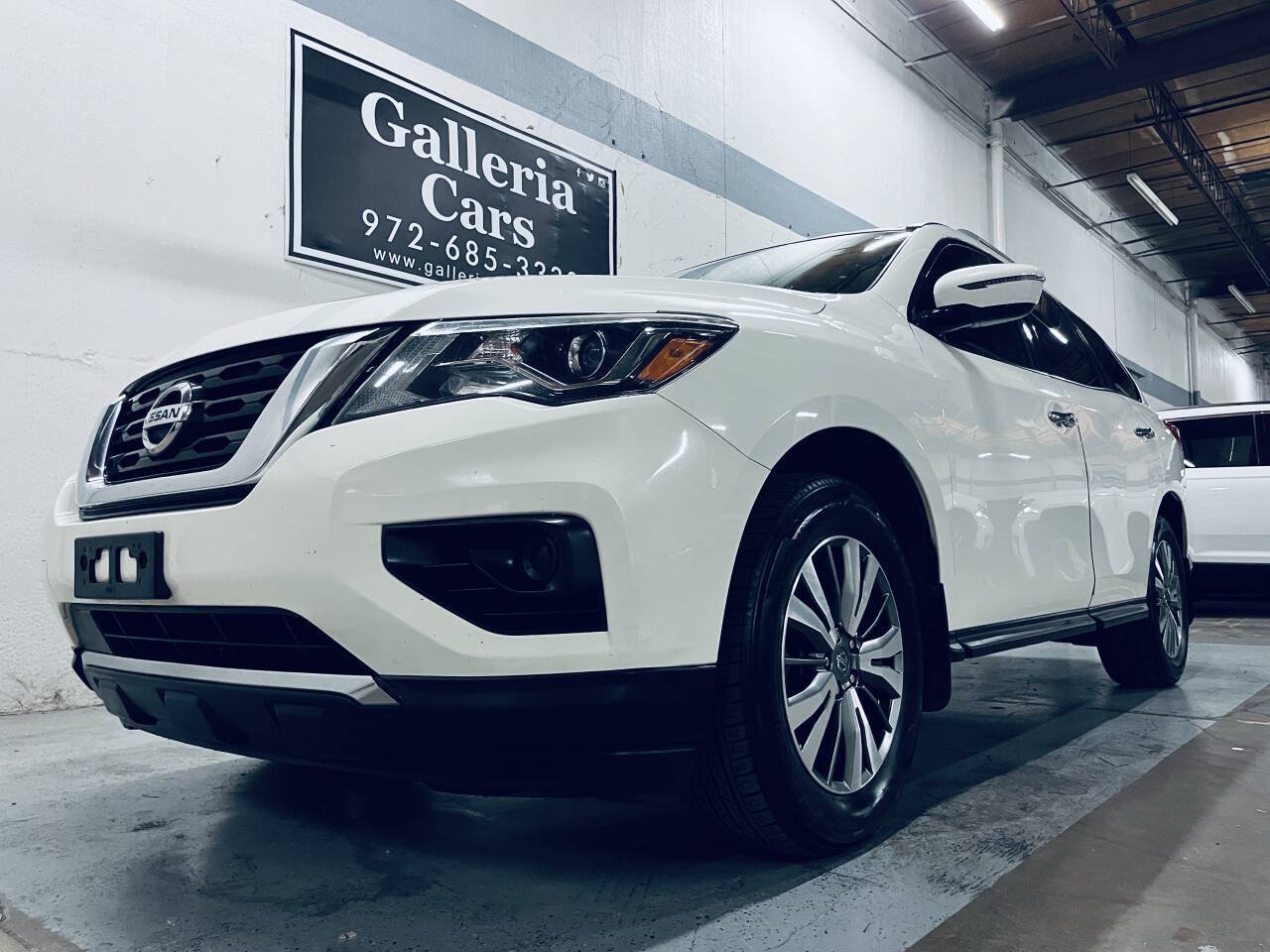 Used 2019 Nissan Pathfinder S FWD image 13